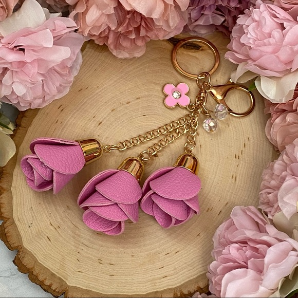 Pink Triple Rose Charm with Beads Keychain - Picture 7 of 15